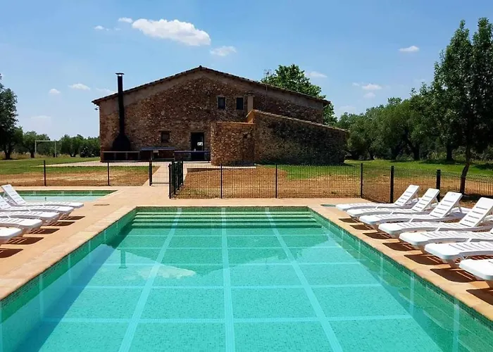 Masía para grupos con piscina privada-28 pax